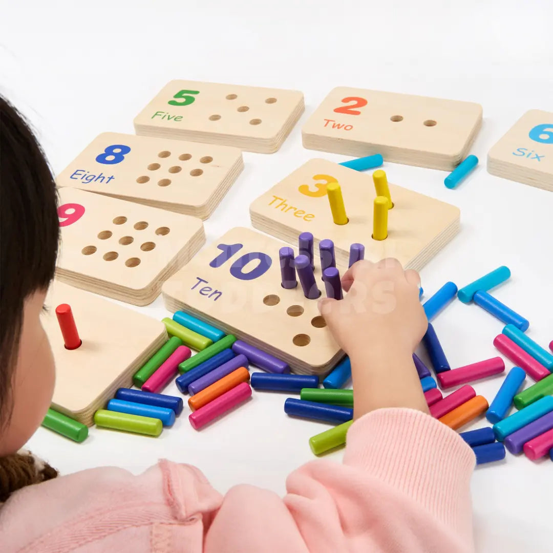 Momi Toys Wooden Count and Match Board