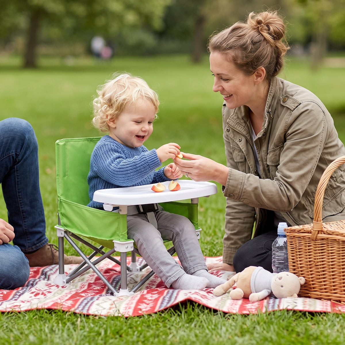 Momi Toys Travel Booster Seat, Portable Folding High Chair