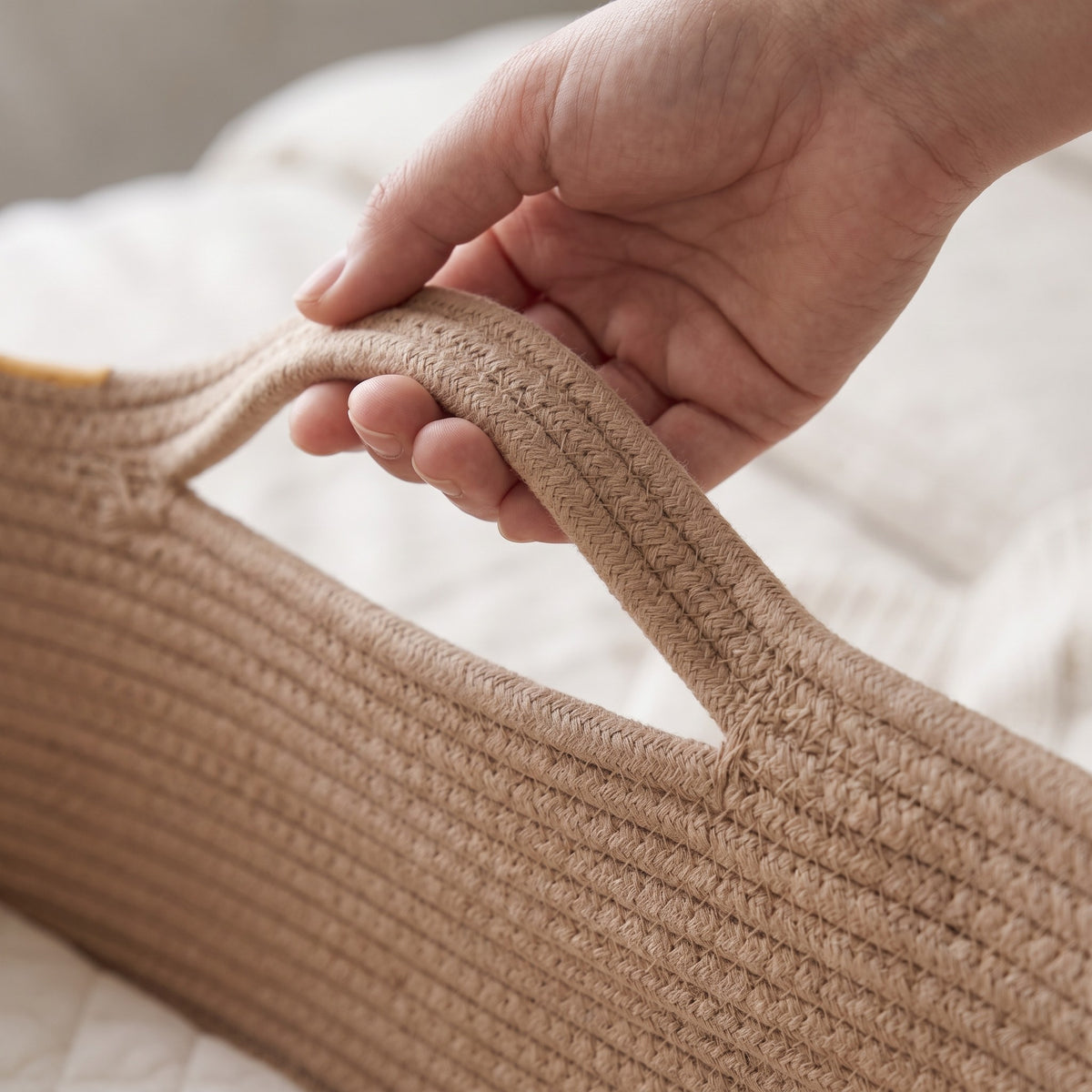 momi-04-2 woven cotton rope handle detail