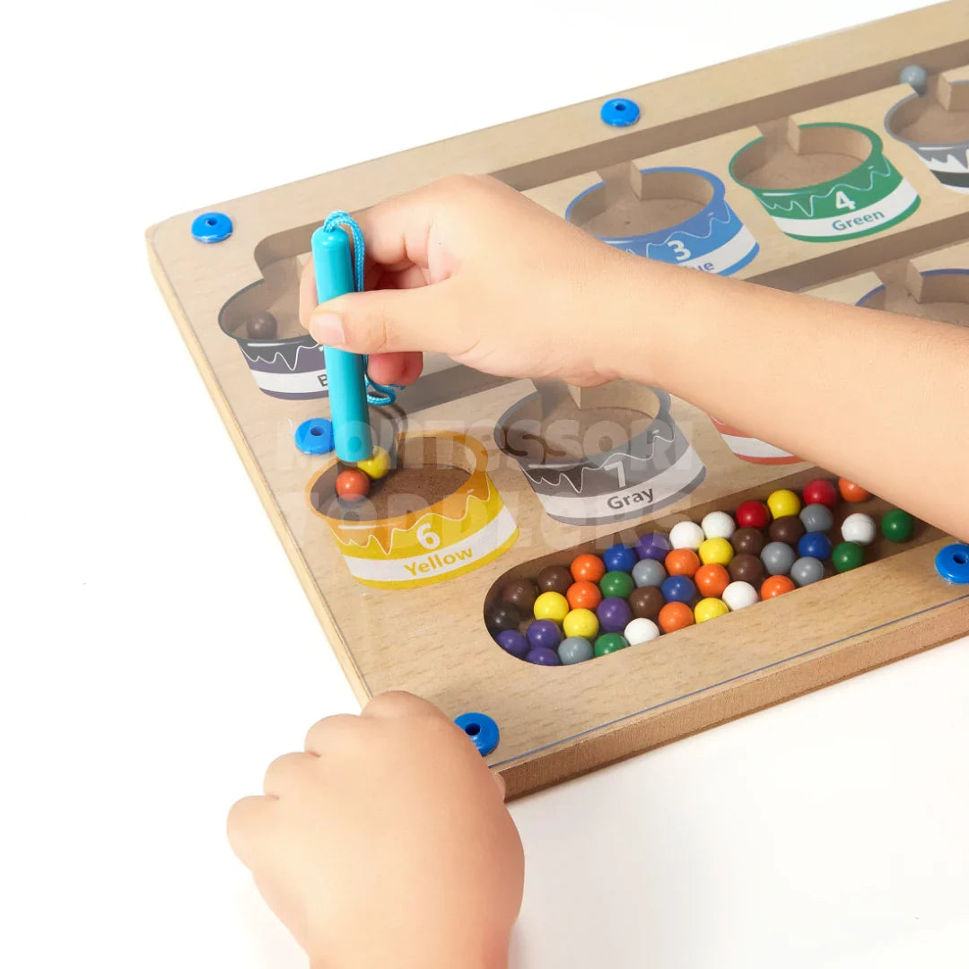 Momi Toys Magnetic Bead Maze Board