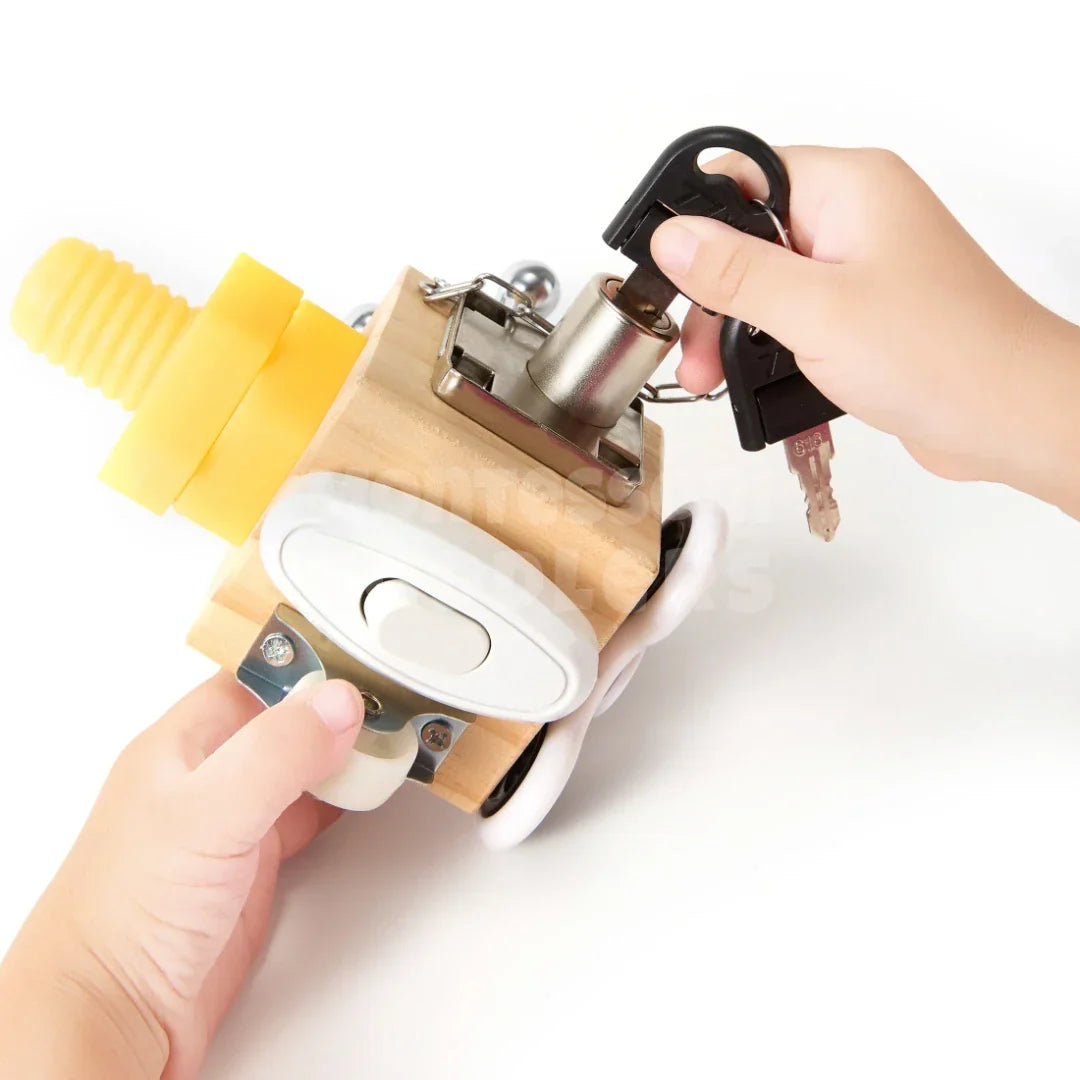 Momi Toys Busy Cube Activity Toy