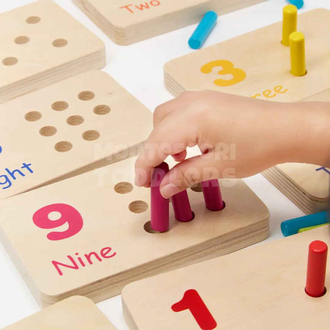 Momi Toys Wooden Count and Match Board