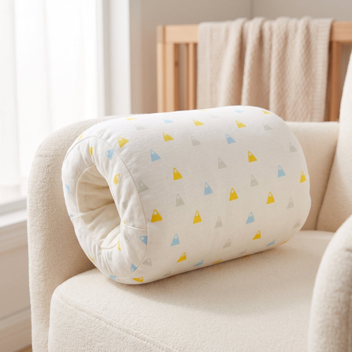 Momi Toys Nursing Arm Pillow for Feeding