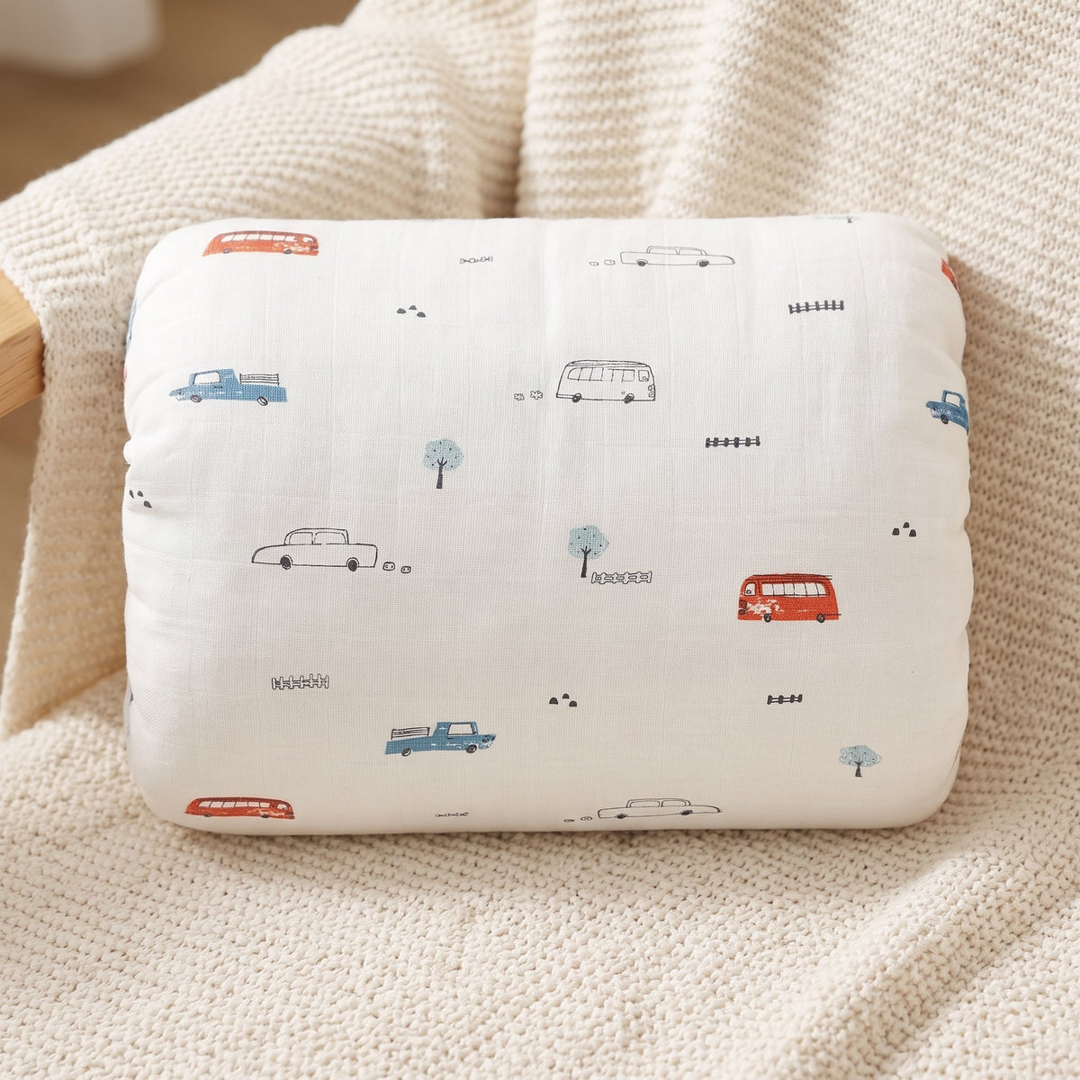 Momi Toys Nursing Arm Pillow for Feeding