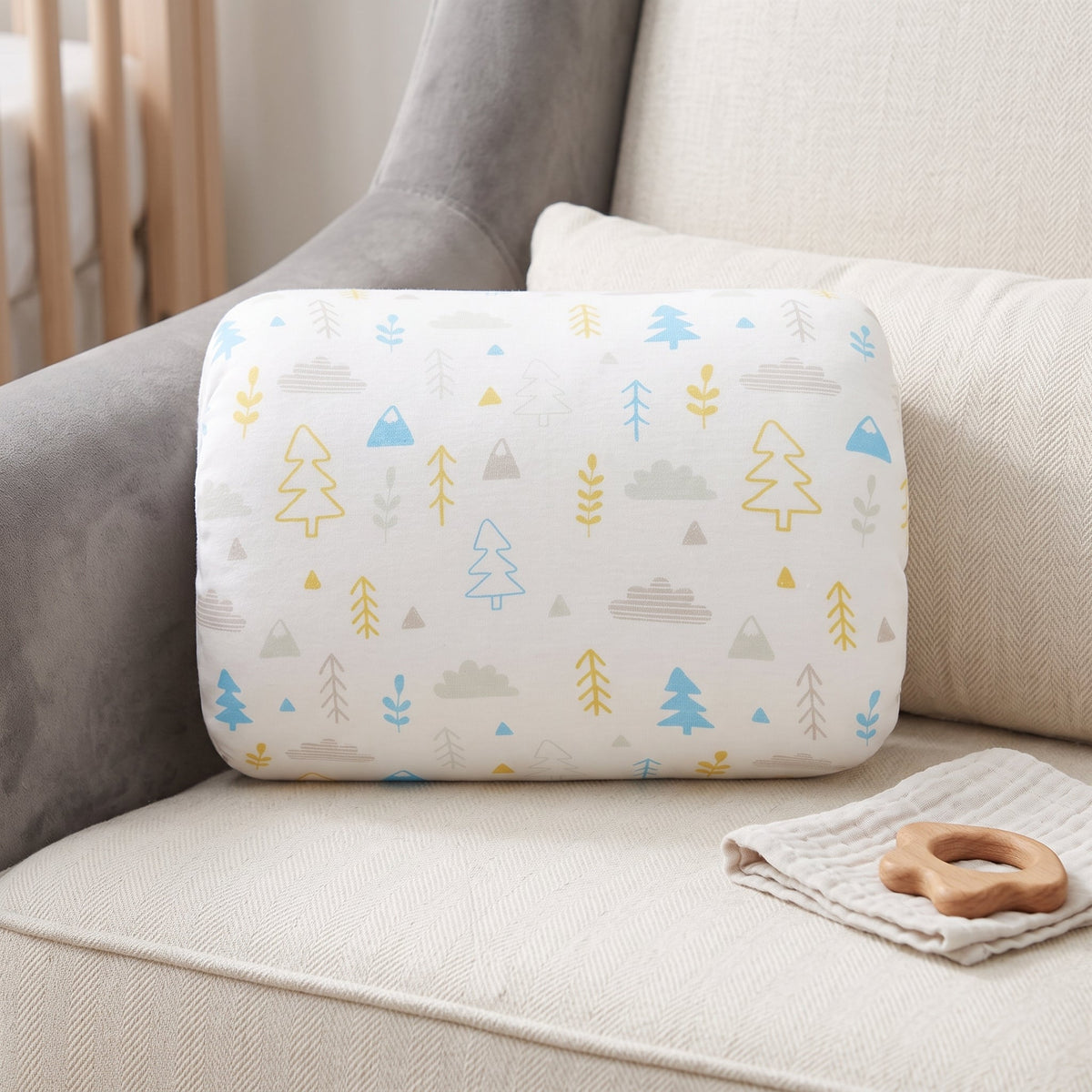 Momi Toys Nursing Arm Pillow for Feeding